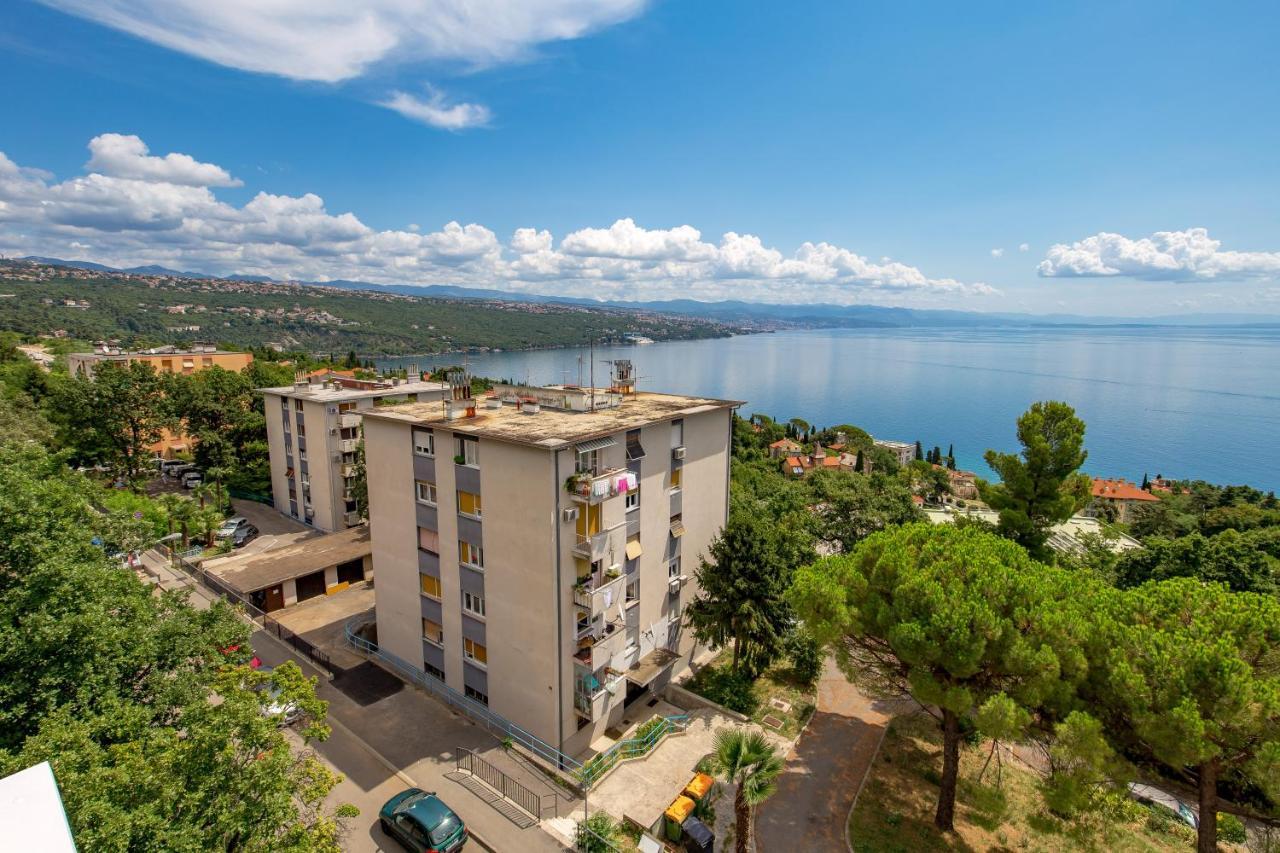 Studio Apartman Rozi Opatija Exteriör bild