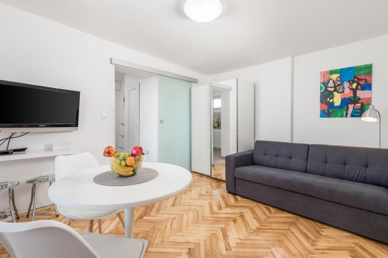 Studio Apartman Rozi Opatija Exteriör bild