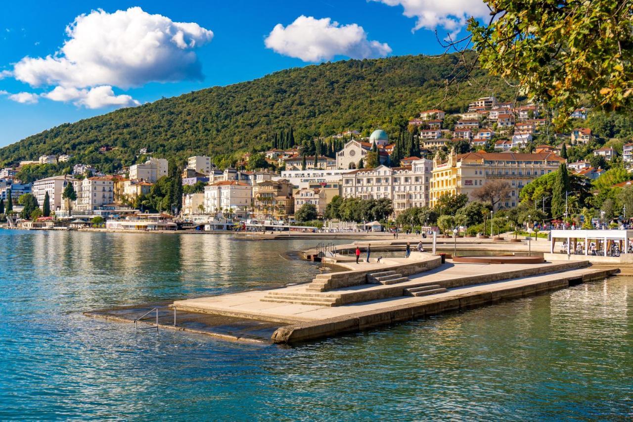 Studio Apartman Rozi Opatija Exteriör bild